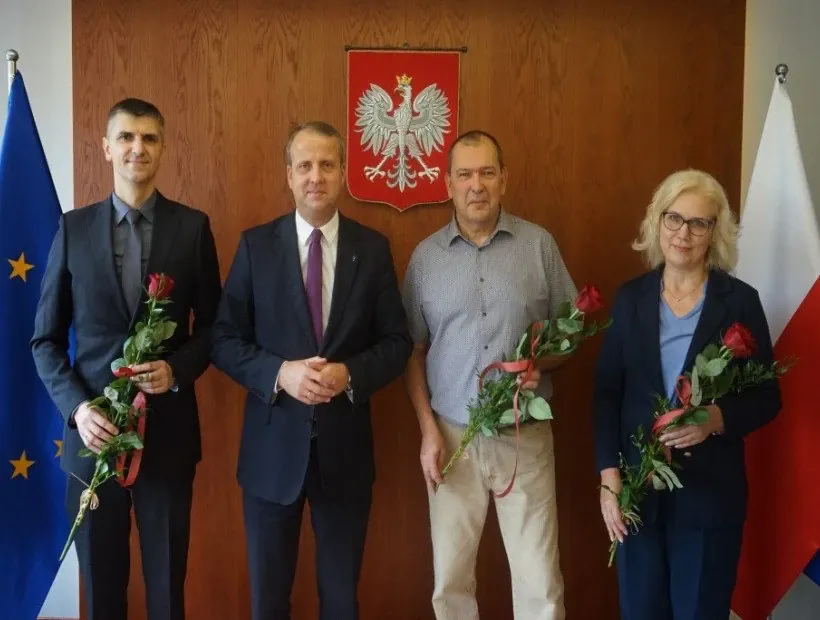 Konsultanci wojewódzcy to specjaliści w swoich dziedzinach. Są to osoby z wieloletnim doświadczeniem, które cieszą się wśród swoich pacjentów zaufaniem i są cenione za swój profesjonalizm.