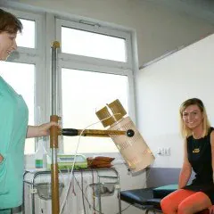 Doświadczony zespół terapeutów przyjmuje tez pacjentów na zasadzie przychodni jak również wykonuje wizyty domowe.