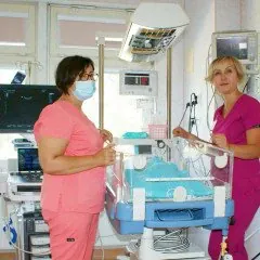 Przyjmujemy pacjentów wymagających intensywnej terapii i leczenia specjalistycznego urodzonych w Pile oraz przekazanych ze szpitali powiatowych, I stopnia.